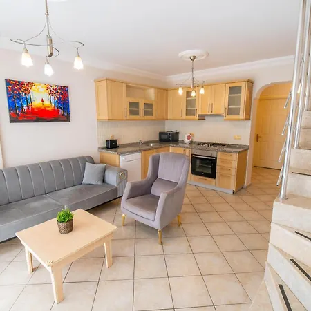 Sunset And アパートホテル フェティエ