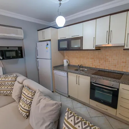 Sunset And アパートホテル フェティエ