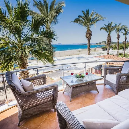 Sunset And アパートホテル フェティエ