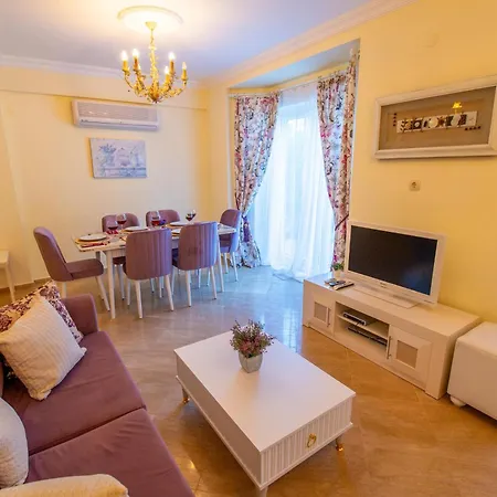 Sunset And アパートホテル 3*