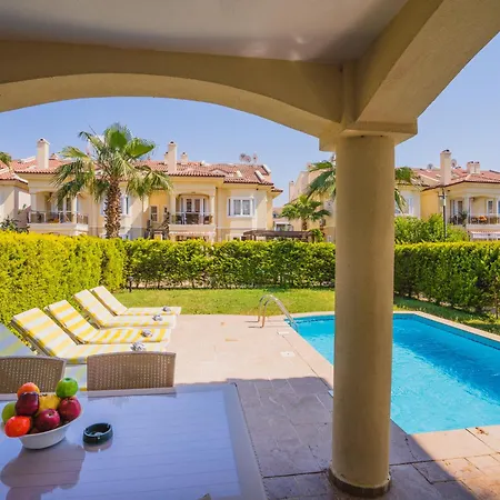 アパートホテル Sunset And 3*