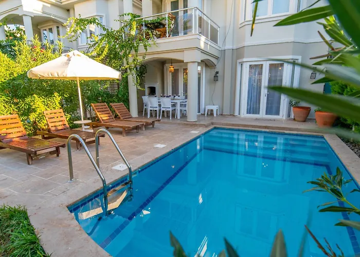 Sunset And 3* Φετιγιέ